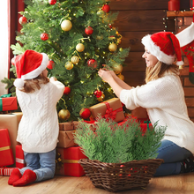 Load image into Gallery viewer, Swfoer 80 Pcs Artificial Cedar Picks for Christmas Wreath DIY Craft Holiday Home Decor
